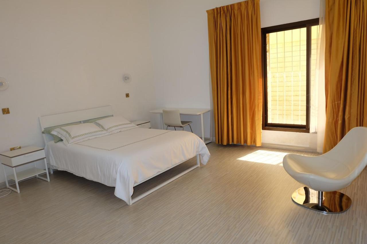 Studios Corniche Abu Dhabi Exteriör bild